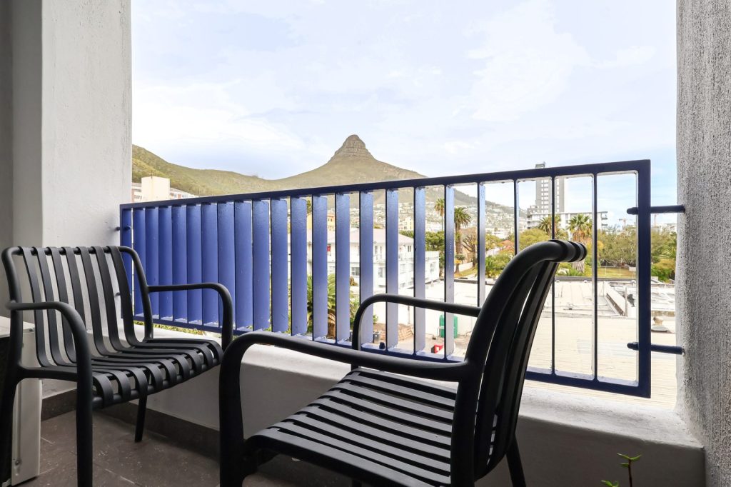 07c960f1-cf15-420c-891d-18ef119813b5-1