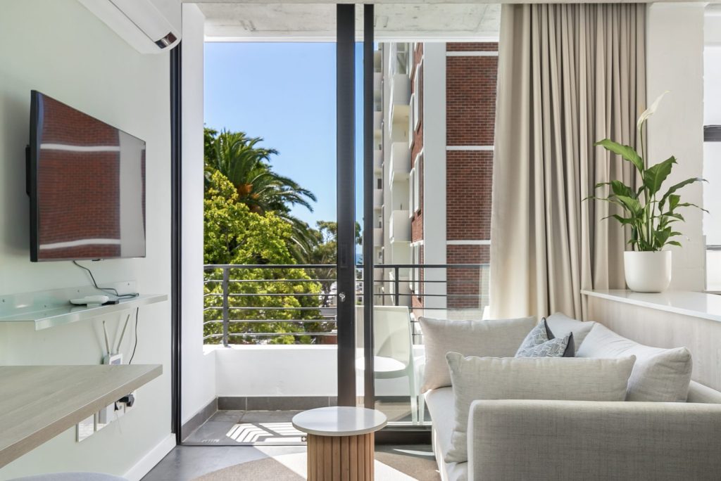 08522ea2-551d-4aea-90fc-9973453b14e7-1