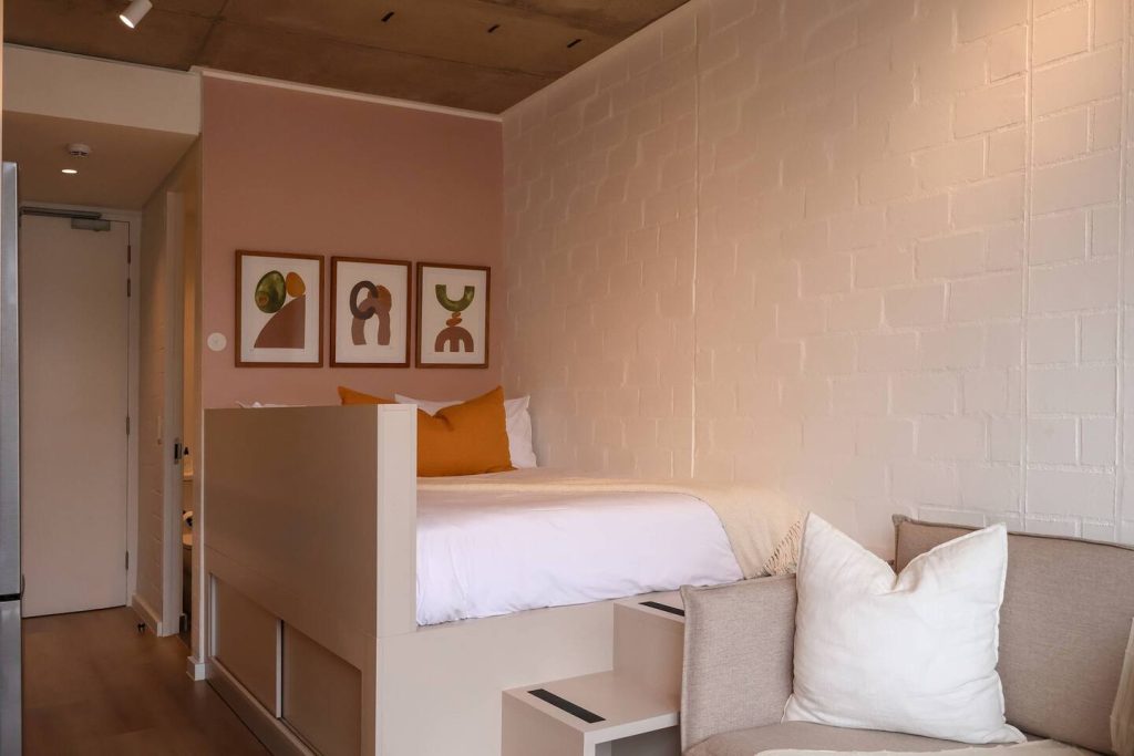 085978ff-4cdd-41a6-bf2e-0dd4bf0f10be-1