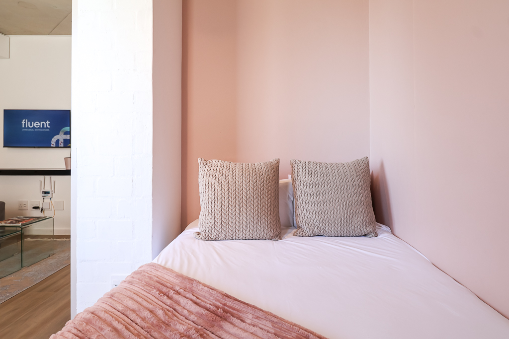 08e9b465-8f4f-44fe-81d7-7939bcce63cf-1