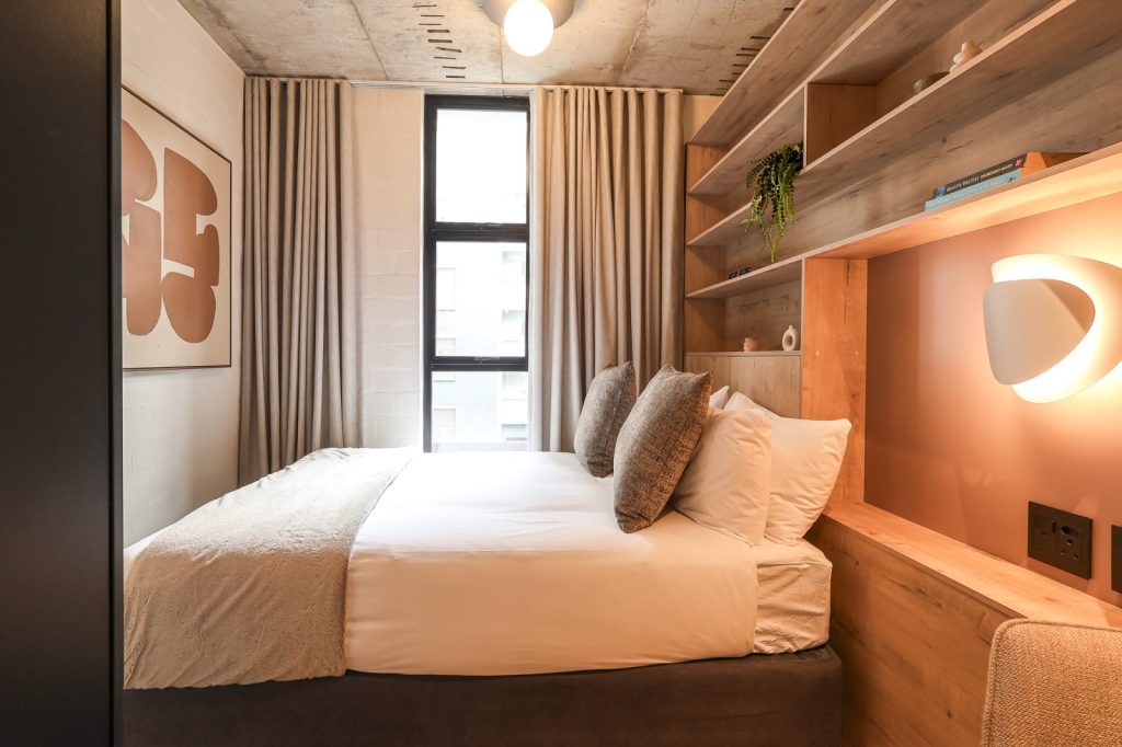 09272c9b-fed5-4c23-8451-e1247bf5368a-2