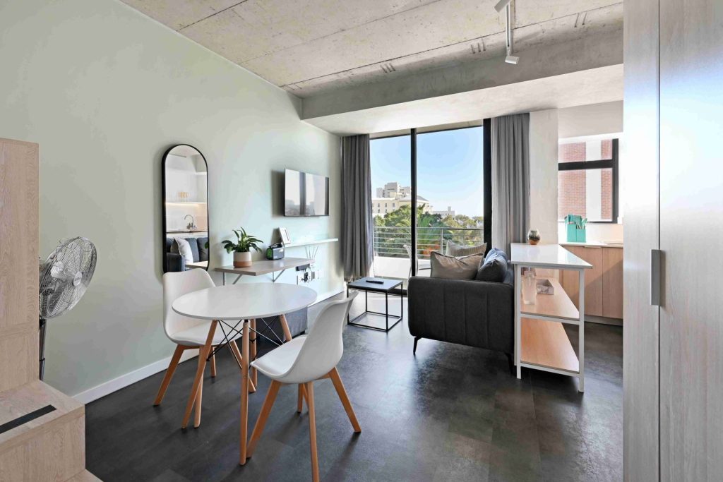 0d173b38-3f97-4cc2-b6c5-db8123950fba-1