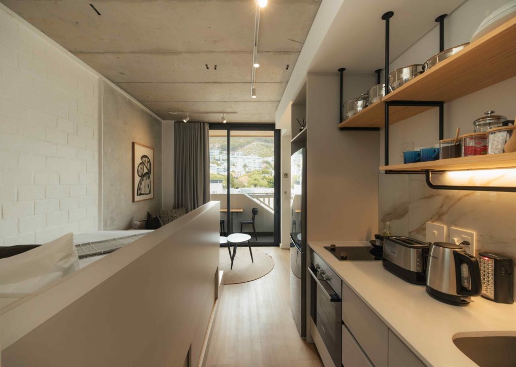 0d9e780d-eb58-45ff-9c02-bfdeae2f6547-1