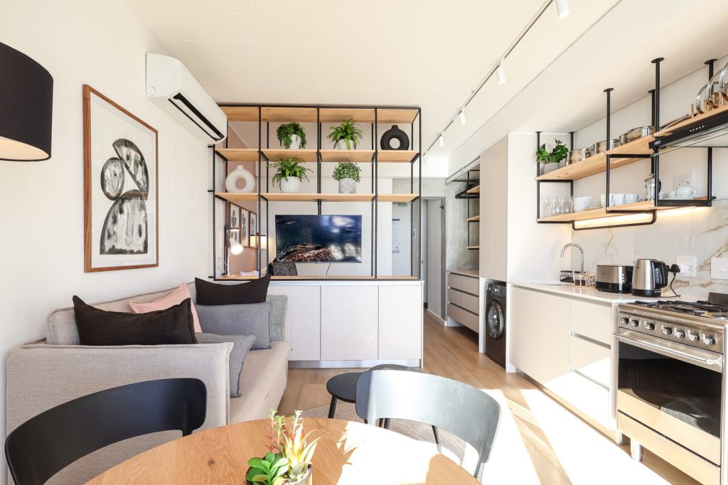 116e0871-76fe-46a4-b7b5-ba0b30e76770-1