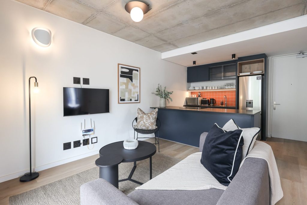 12025919-e537-4bfb-a9d3-ac927389ae01-1