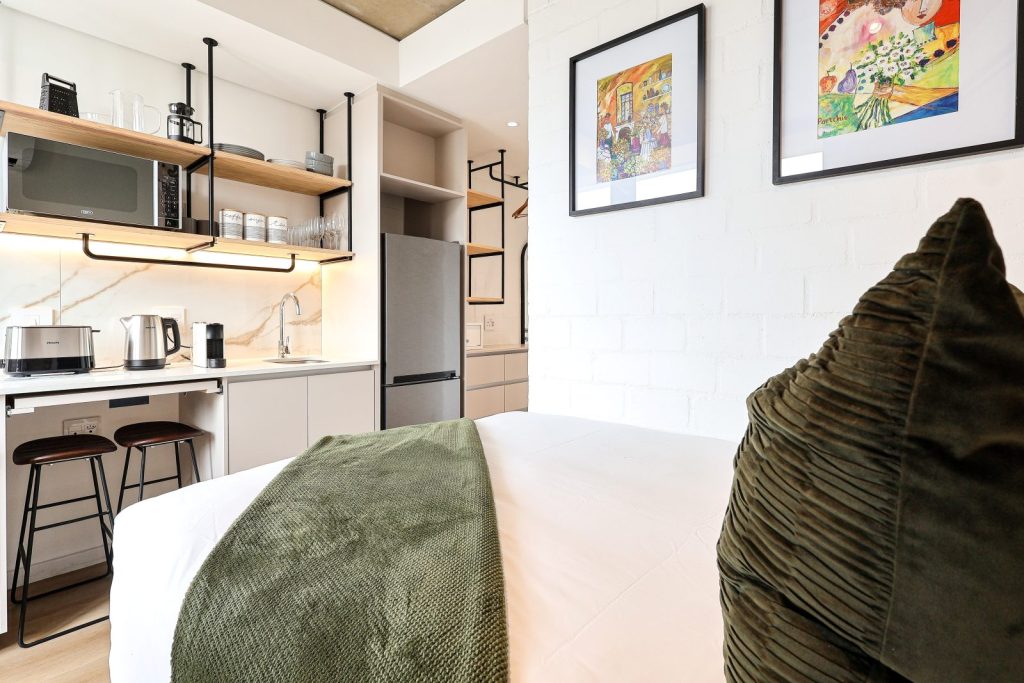 1219f248-32a6-4655-ad3b-a485e86cb879-1