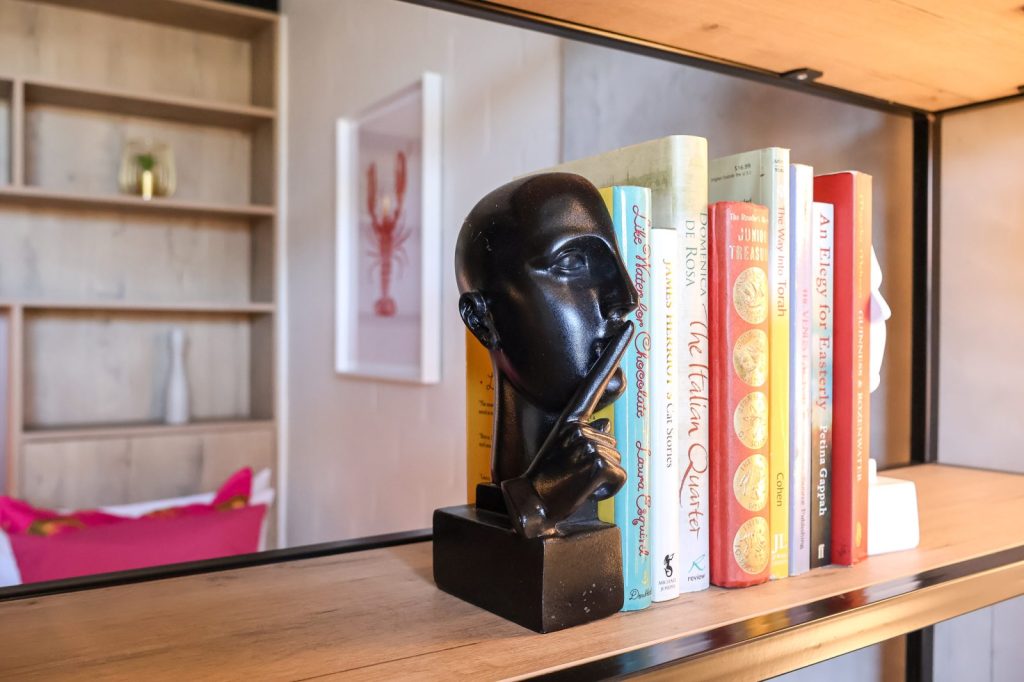 124ce8af-8084-4b2e-86c9-3529acb80e1f-1