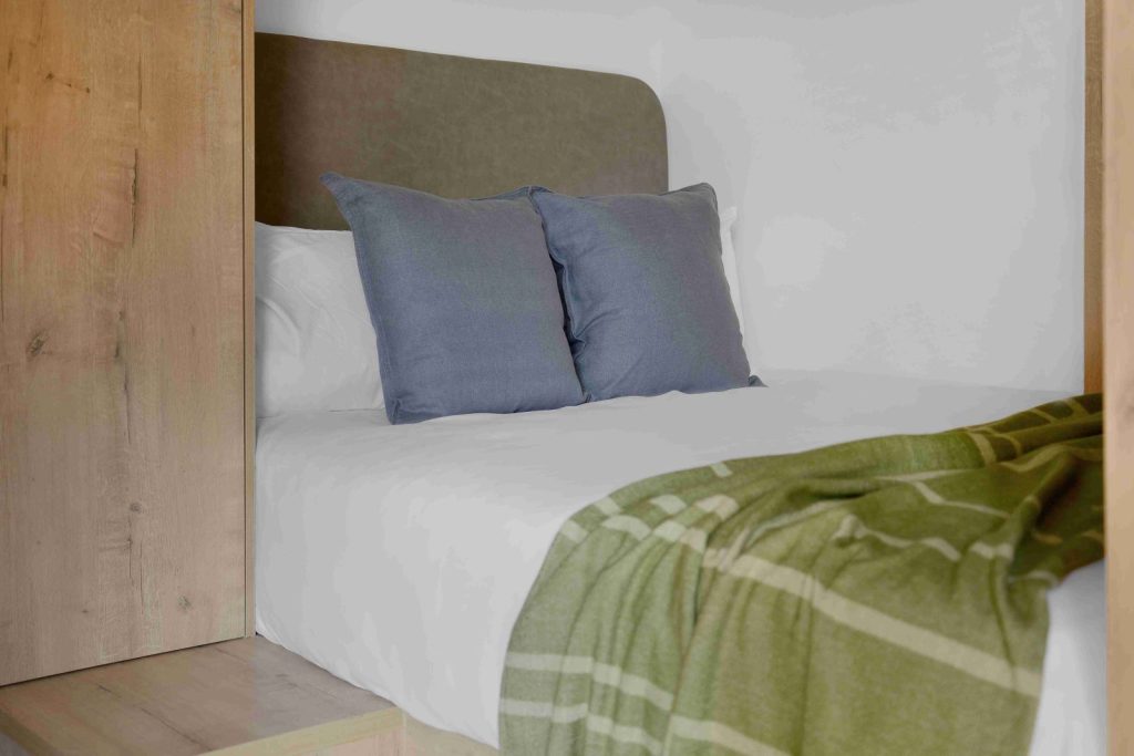 12d4cef5-2243-4193-96c4-ea21d286559a-1