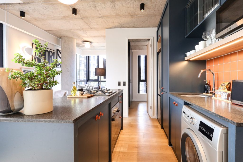 143da396-fa37-4f86-b81a-c9092ad2908c-1