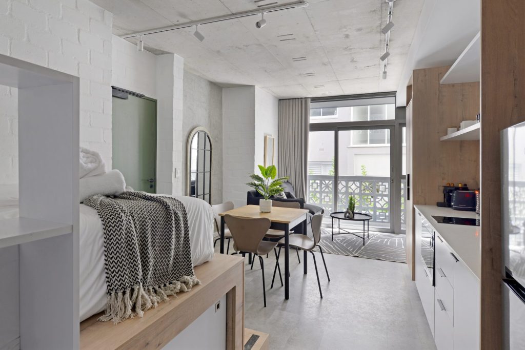 1447815d-b77b-41ee-af75-78577059bd40-1