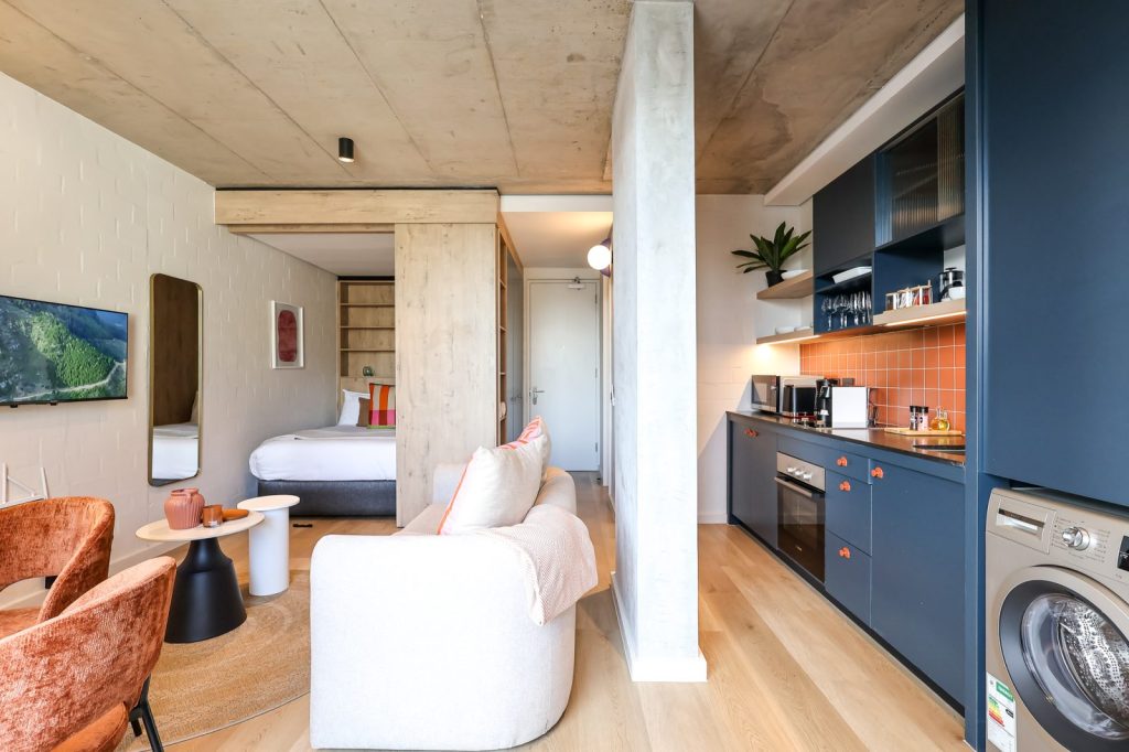 1466d8dc-52ed-48f8-851b-dd0a624de9d9-1