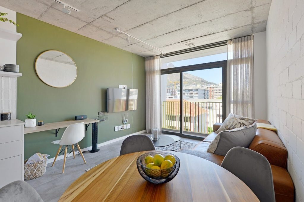 15120f44-0bf6-46be-8092-0c58de69650a-1