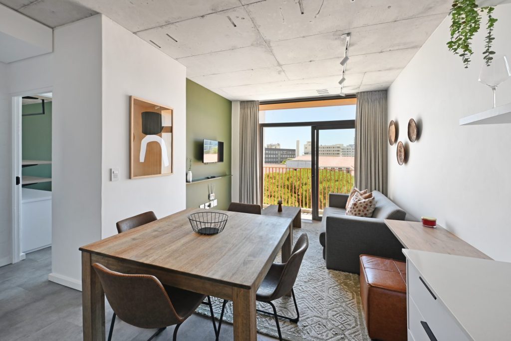 1c11c8ab-3668-422d-b368-5a05ad04322a-1