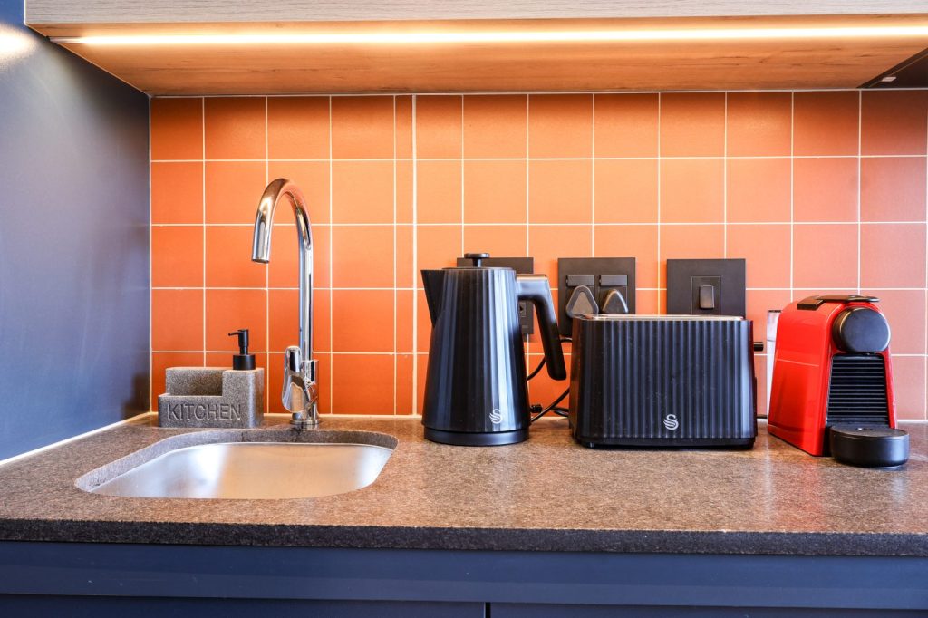 1c78c210-3722-4fcd-abe1-69ef88a44f9f-1