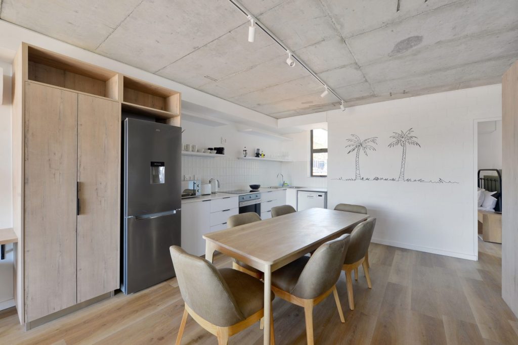 1cb4c386-7105-4529-a787-6b868d0c0a56-1