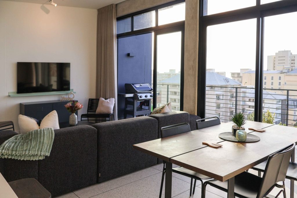 1d1a0864-cd0f-4ef6-a4dd-e004aa8b205a-1