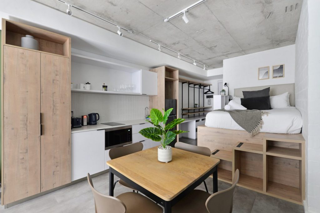 21769f9c-7671-47f8-9a5d-c3b9c2328314-1