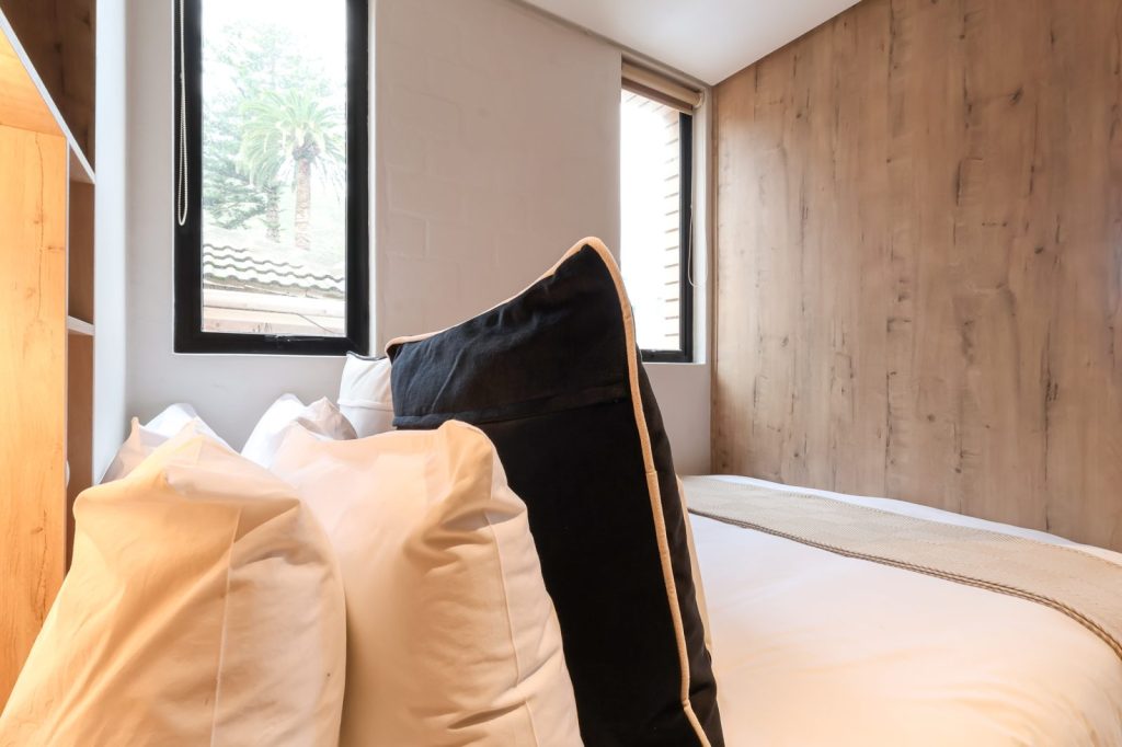 245bd999-156d-406b-a5d4-c836233bbebd-1