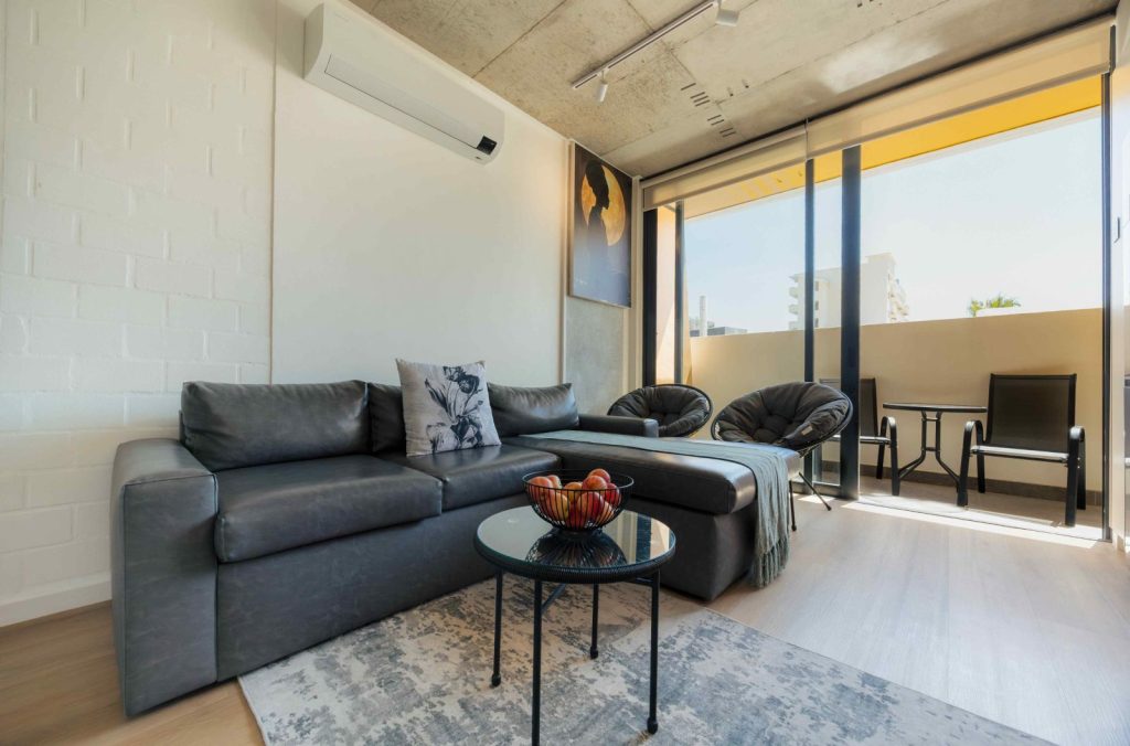 261ef9a4-5191-4c95-b37b-27919571a93c