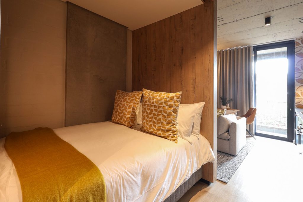 2981b7d4-0f14-4c2c-9e20-fbf934fb6265-1