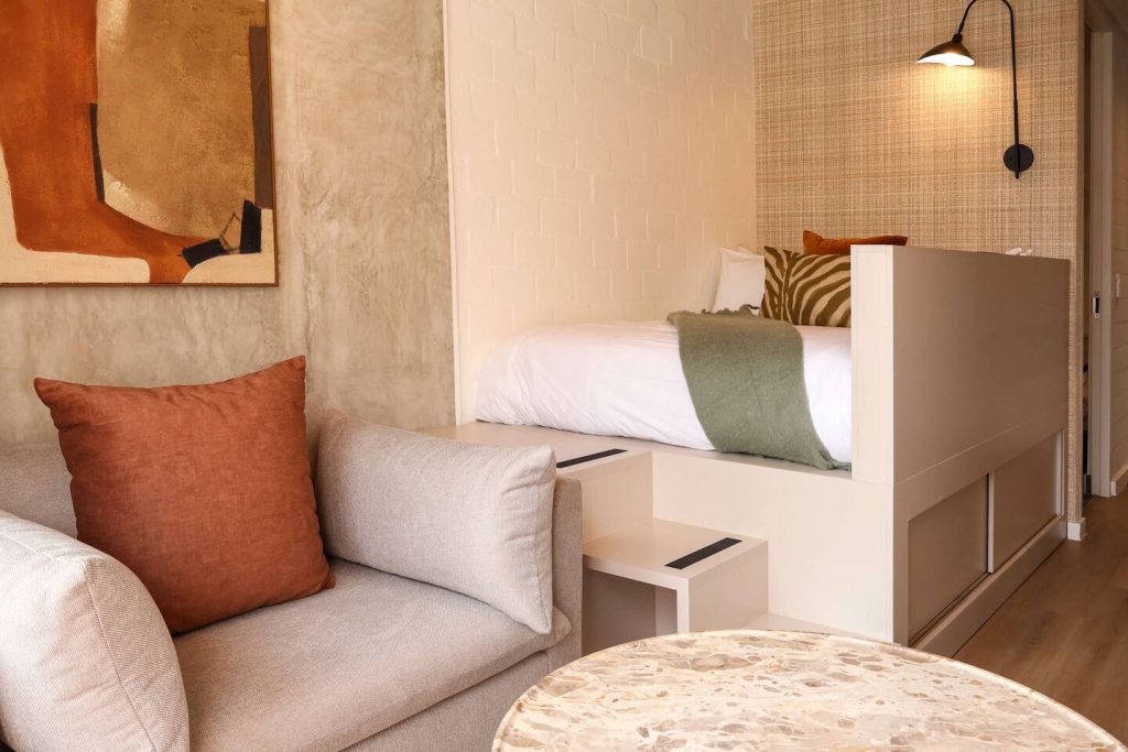 2af98162-308b-46b7-ae5b-14082f81a1f2-1