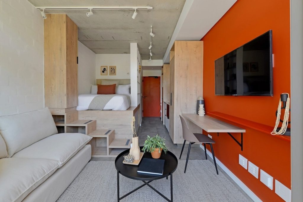 2edfbef9-8a35-430c-8dfc-80abe1bb5bee-1