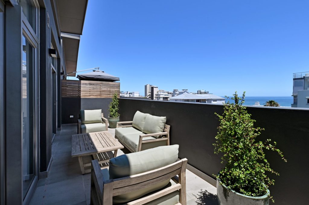 2eefb234-f738-40d9-b4ae-5333cc40f885-1