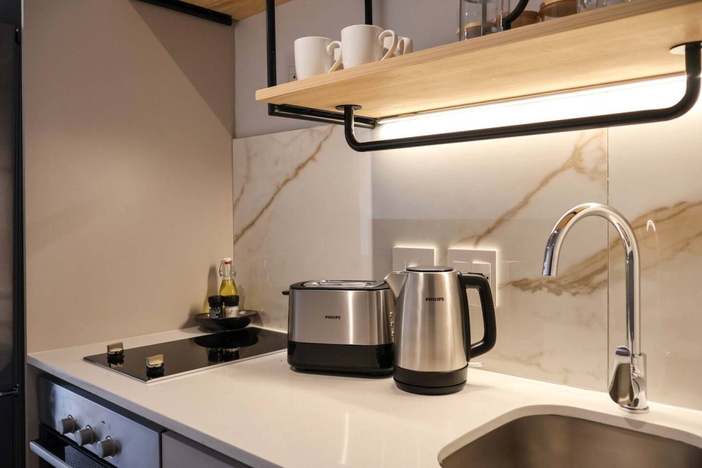 2f2651c3-33b8-4b7d-b57f-9ff69ba6c13b-1