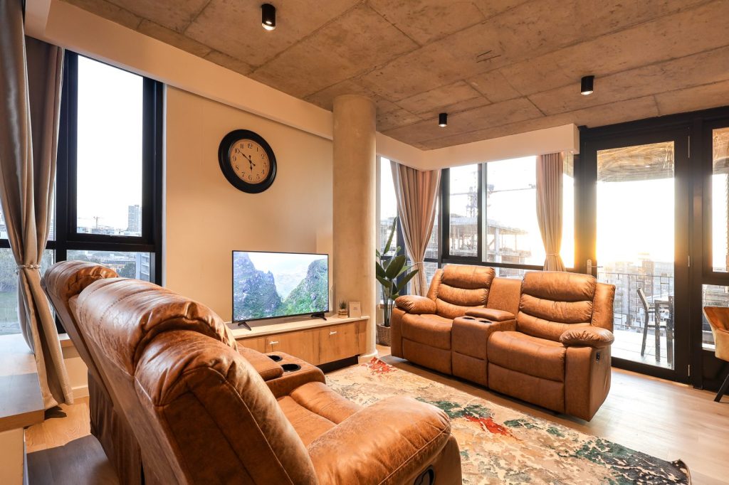 379f8acf-052e-40f2-a2da-db899cb34c4c-1