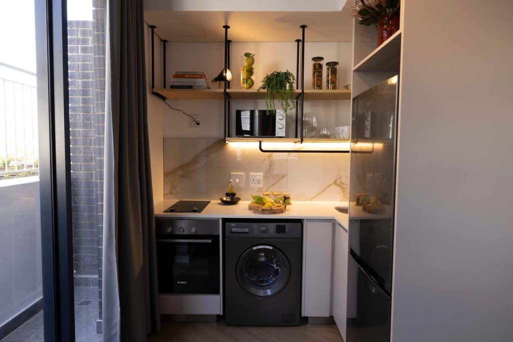 3c436bb9-928a-42a3-9e8c-47c85e6261cf-1