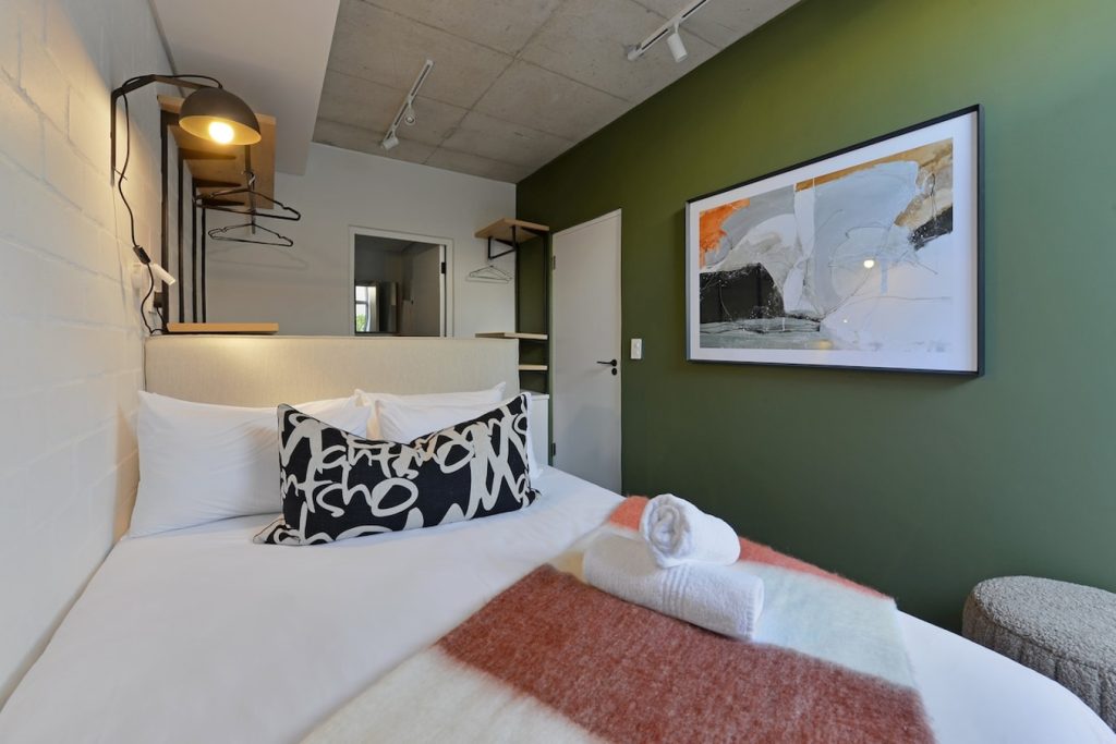 41fe598e-1bac-4a5b-8978-51364b3a6357-1