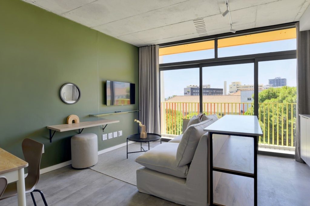 498ff4a1-c405-47d6-9e99-3f36710630f5-1