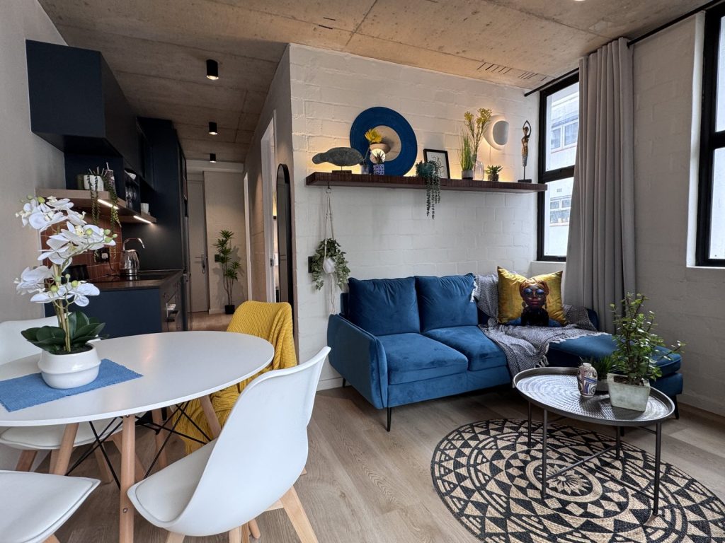 4db4cc5e-ccfb-485f-b4a8-0a2908a99eab-1