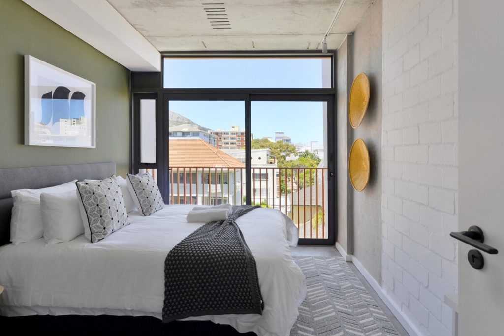 571deb61-49e6-4a71-a5fd-6ce4e49f6624-1