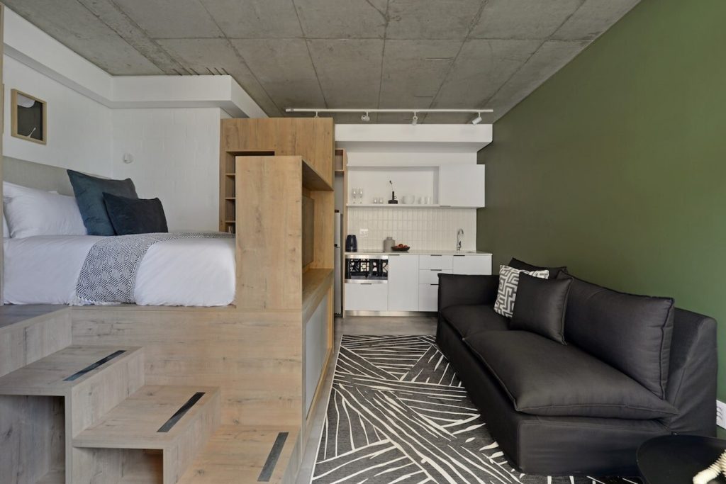 5a1130e3-1b70-4b04-ba99-14b529ed59b3-1