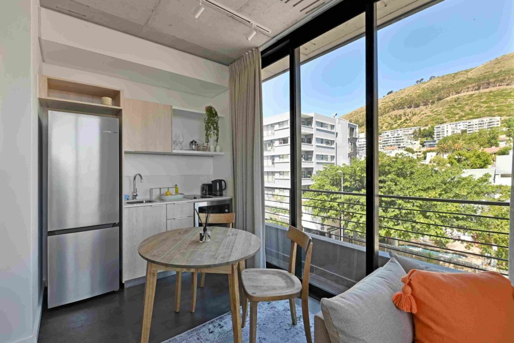 5b05f15f-f8ea-4c43-a7cb-2d2a7b4ca7b4-1