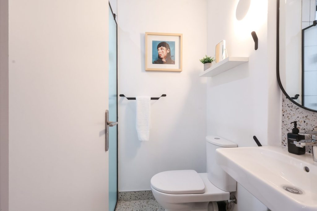 5b9654f3-1b96-4f43-b2c6-9db6d0e531ae-1