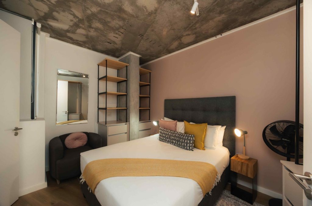 5bf2a859-0fa6-4a06-b2e1-e244103f4c77