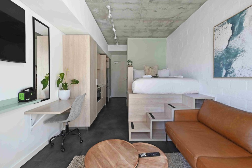 5d4b82d1-06db-4f48-bc62-83aa70a5b3bb-1