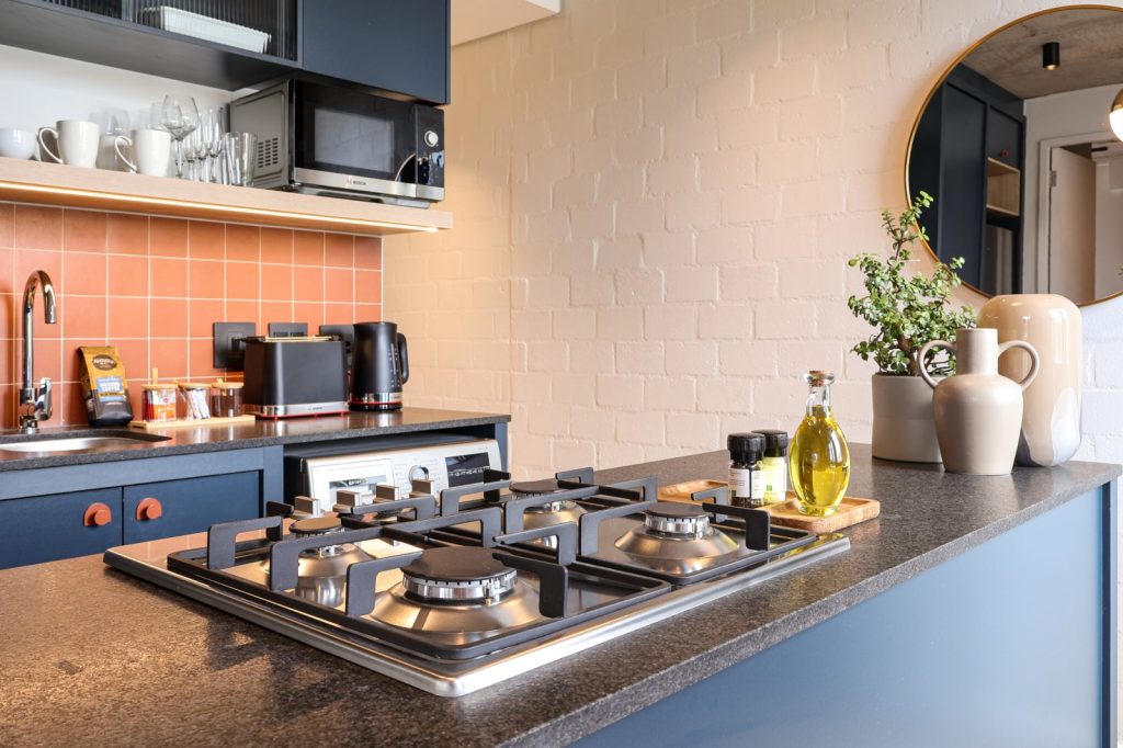 60584c05-0f48-4336-aed4-cfa5517db15b-1