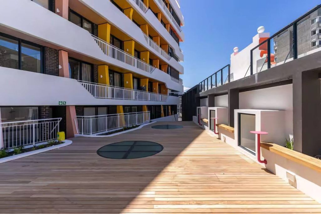 6802ff28-3cc8-45de-9d0b-1621ce5b5641-1