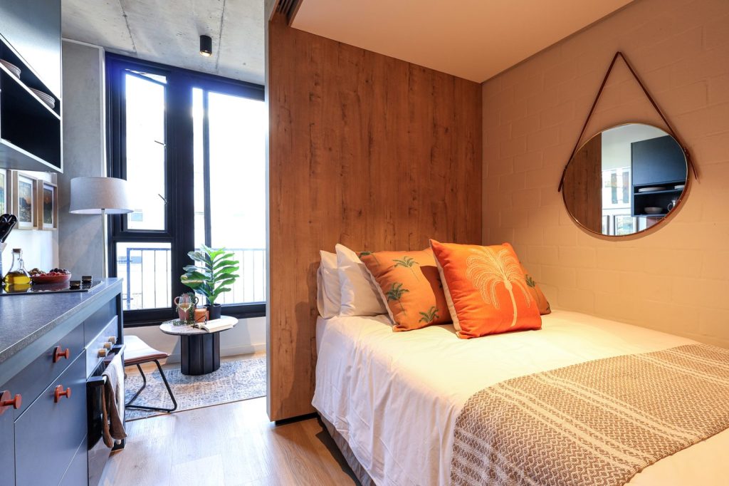 696af607-640d-40ec-b397-4775b3604f83-1