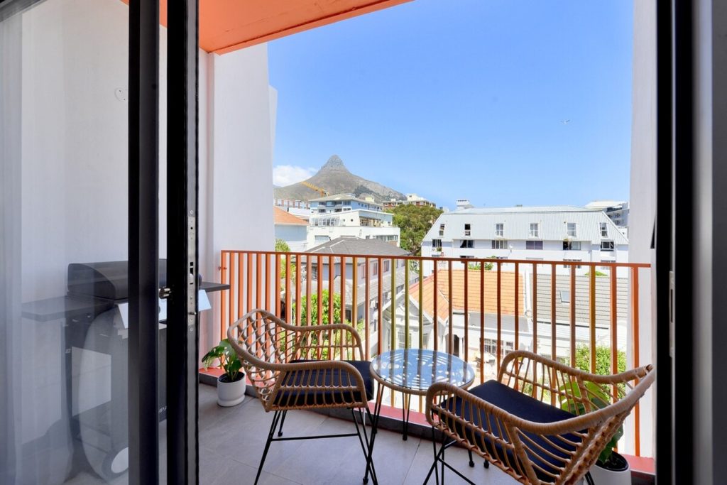 6b8a5087-cbd7-46d9-86d3-fa55deee290b-1