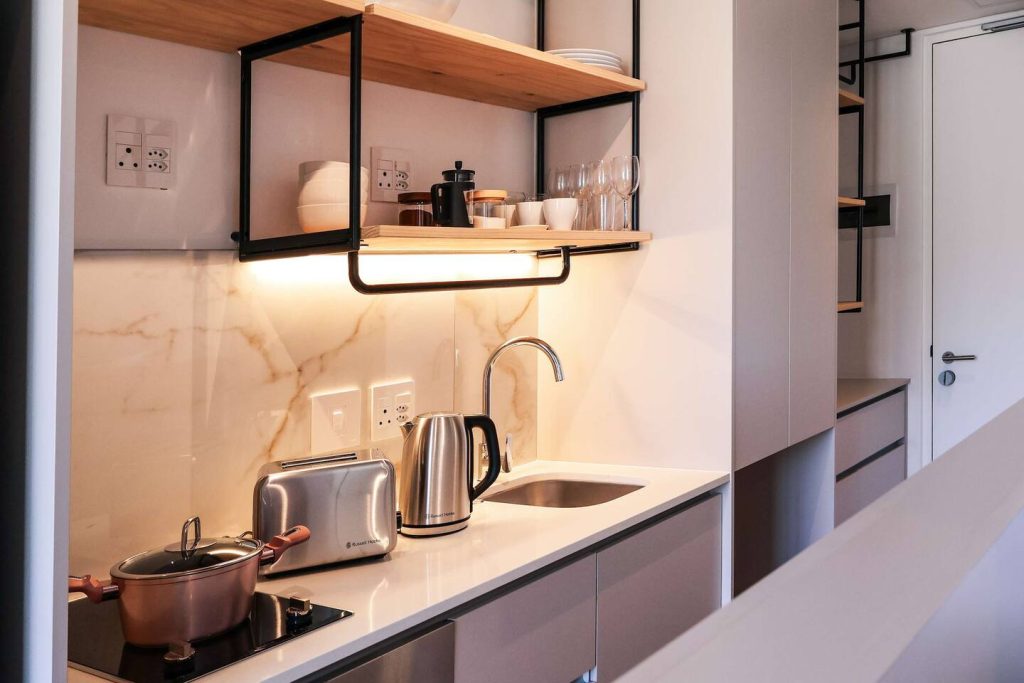 6e3705fd-8ab2-44d4-9358-f7d6c05c6926-1