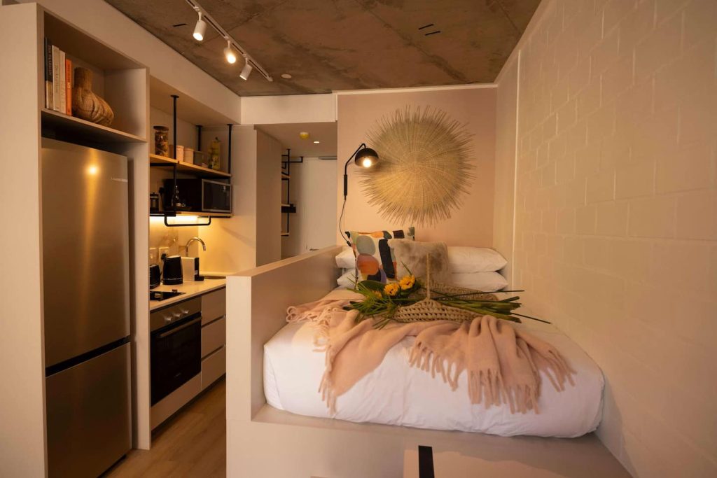 6fa2d358-bc1d-4849-93eb-0e5991f89cd7-1