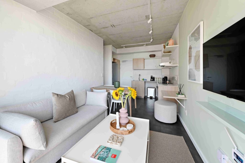 70c92381-a7ef-4065-8f2d-72a22c100287-1