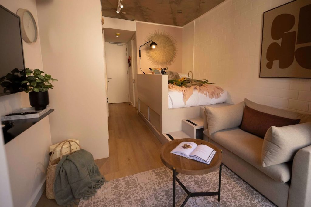 72aa8660-105a-4ed9-adbc-850fba1bb5bd-1