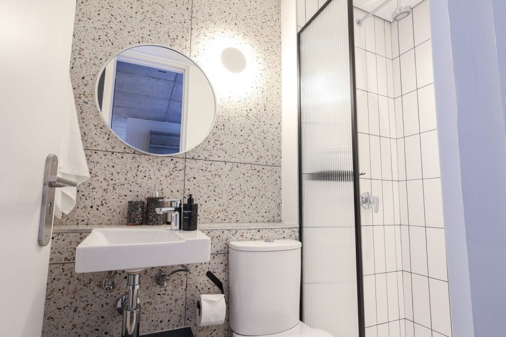 7718f9db-4b05-45c3-bf94-8f0904344c4f