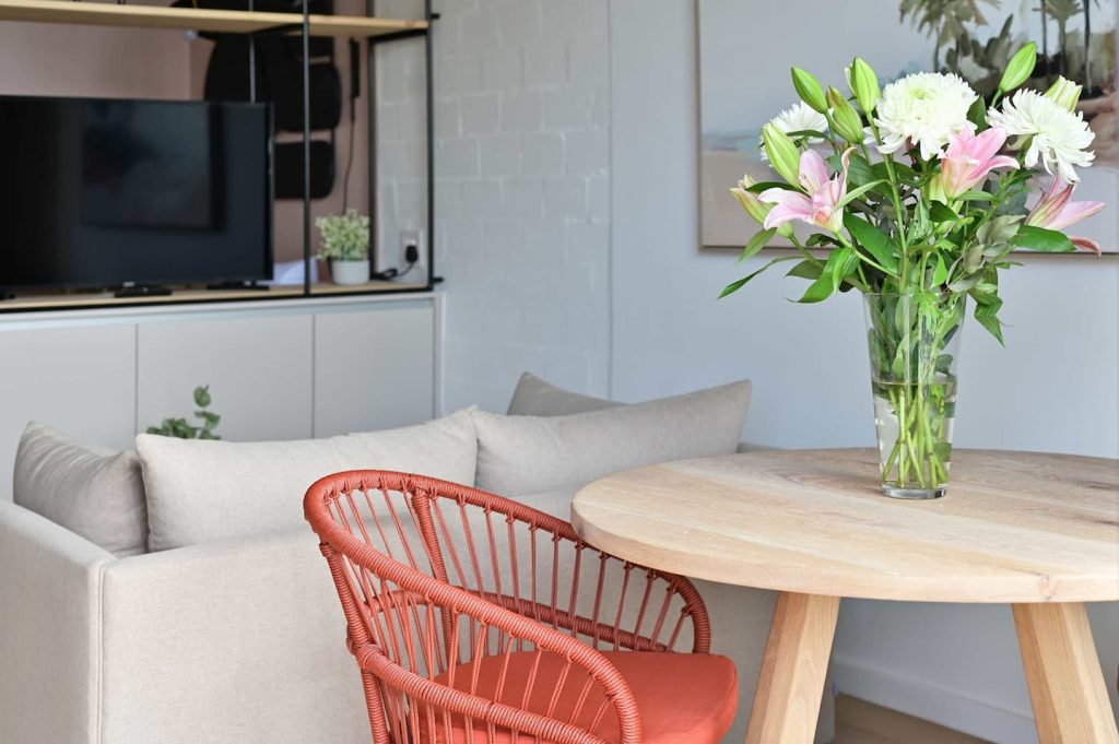 776becf9-2157-454c-93ed-73f68f88b028-1