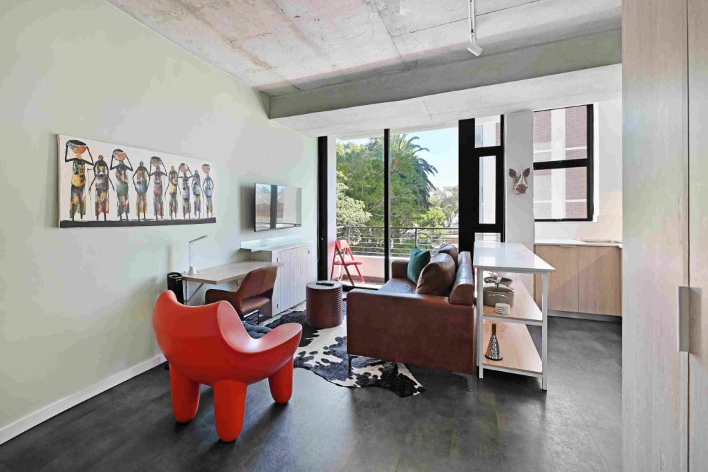 7806217a-77f9-4d2a-838e-4143f724d5ae-1